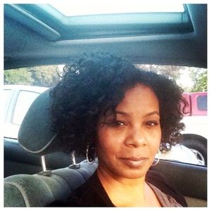 Meet your Posher, Monique